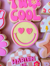 Load image into Gallery viewer, Heart Eyes Smiley Face Cookie Cutter and Stamp stl file
