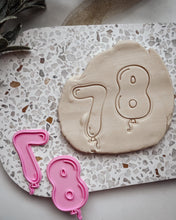 Load image into Gallery viewer, Foil Balloon Number Set 0 - 9 with matching cutters
