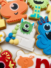 Load image into Gallery viewer, Monster Cake Debosser and matching cutter
