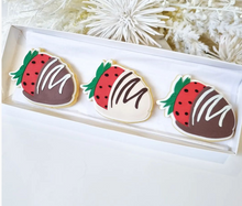 Load image into Gallery viewer, Strawberry dipped in chocolate debosser with matching cutter
